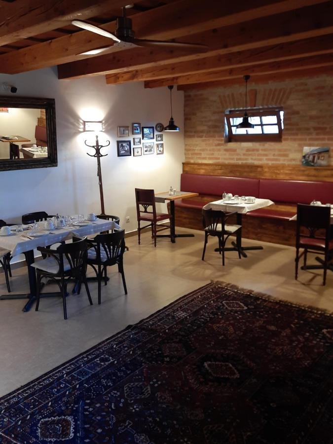 Aracsi Vendeghaz Hotel Balatonfüred Buitenkant foto