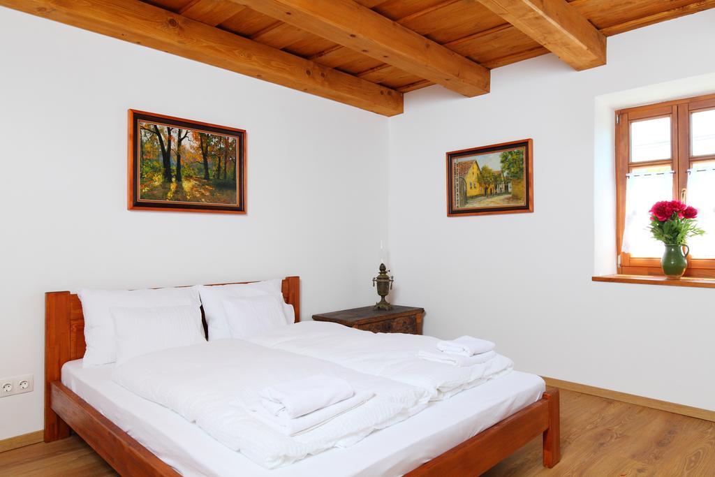 Aracsi Vendeghaz Hotel Balatonfüred Buitenkant foto