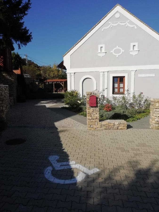Aracsi Vendeghaz Hotel Balatonfüred Buitenkant foto